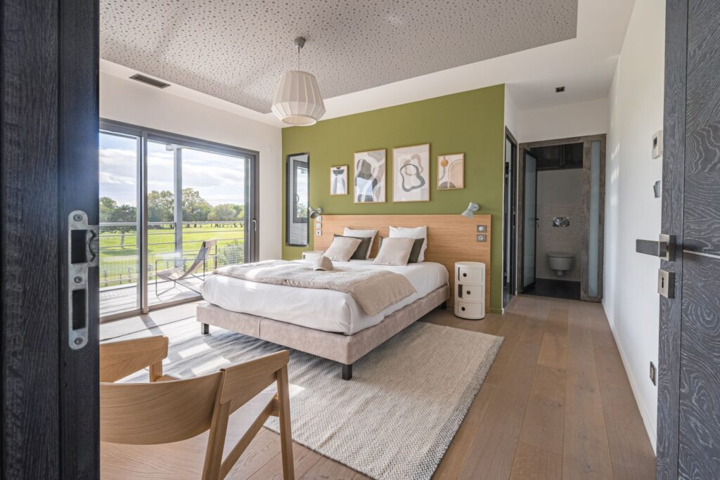 ic-117-galerie_541_1-villa-du-golf-34-renovation-electrique-complete-20230123145025