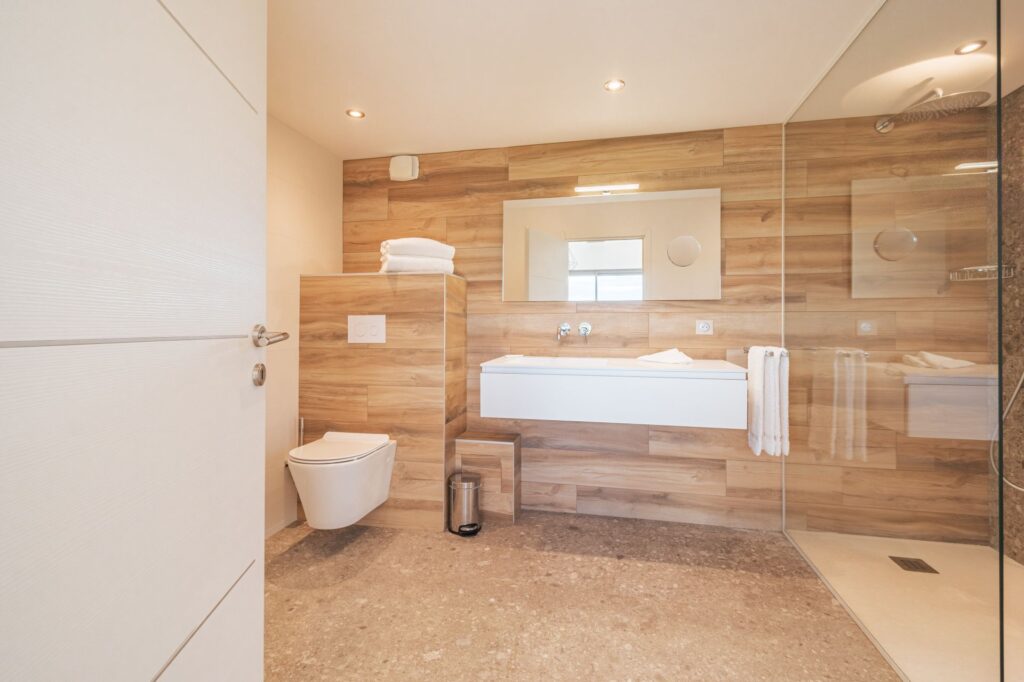 ic-117-galerie_542_1-villa-du-golf-34-renovation-electrique-complete-20230123145026